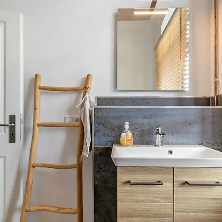 Auf Dreiseithof Apartament